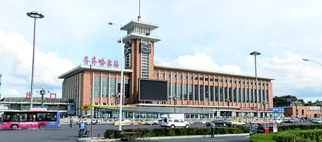 BOB国际在线电子（KING-BANG）为齐齐哈尔市火车站打造广播系统 保障旅客出行